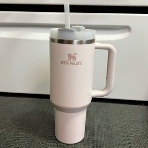 Pink, 40 oz, never used only washed